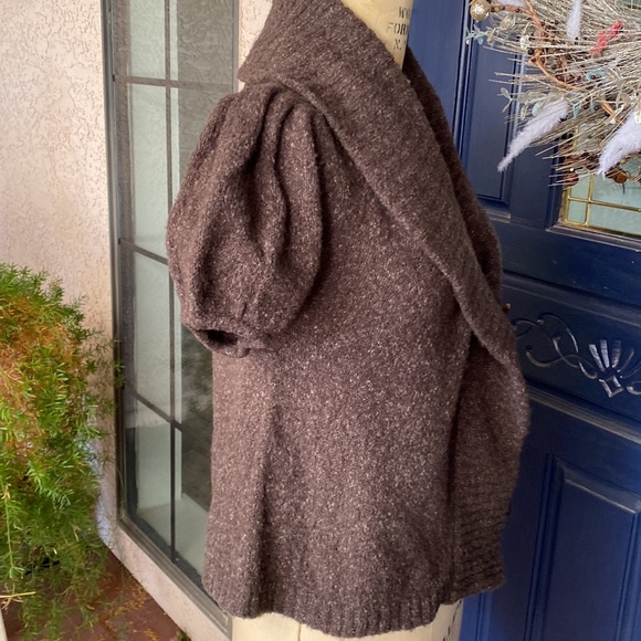 BCBG MaxAzria Cozy Soft Short Sleeve Sweater Cape Relaxed Fit Light Brown Urban - Picture 3 of 10